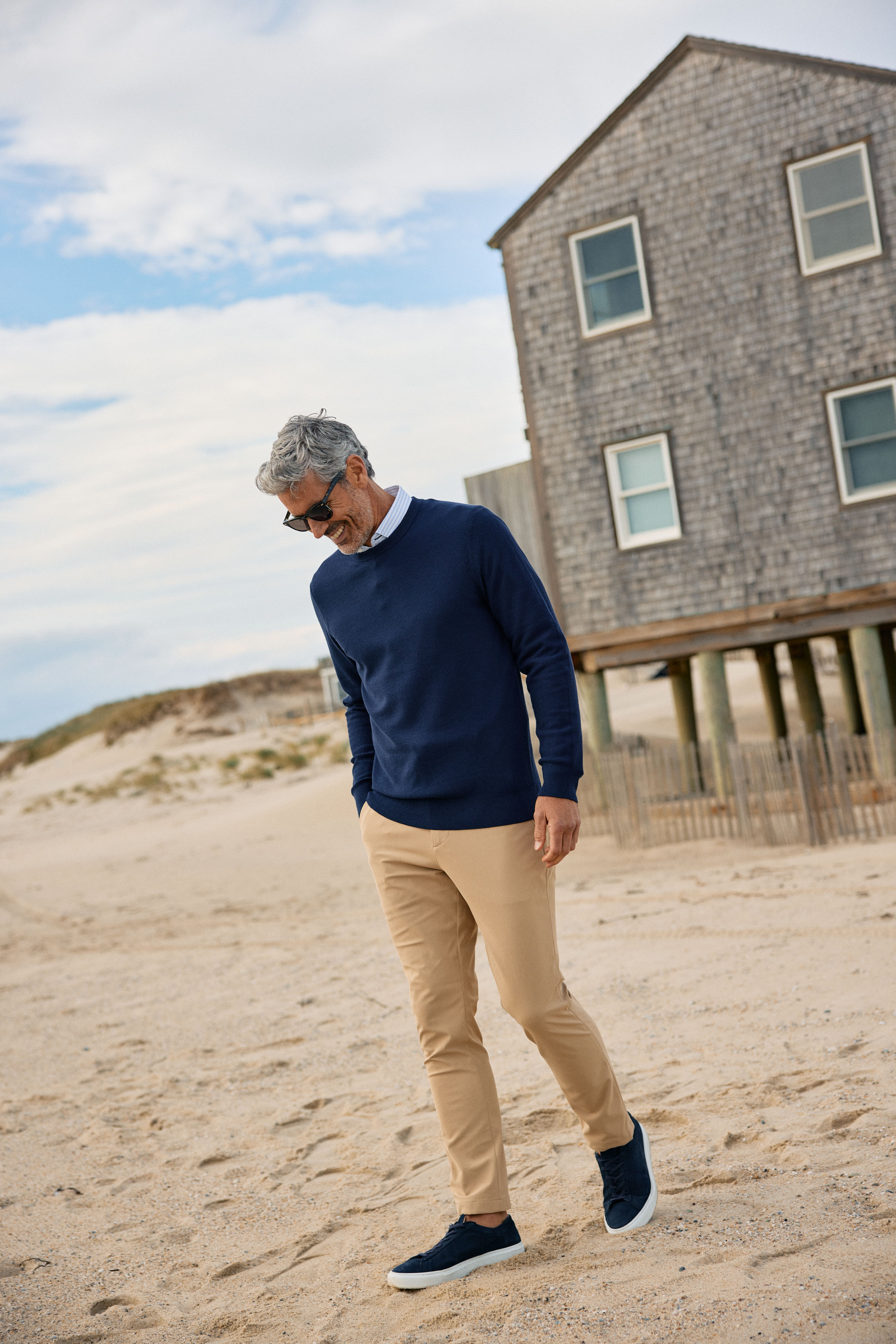What to Wear With Chinos: 7 Men's Outfit Ideas